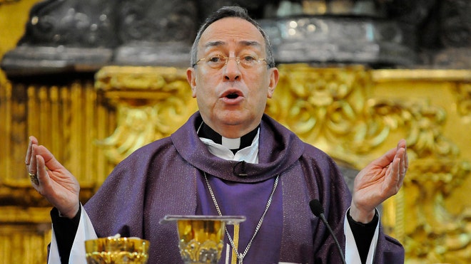 Honduras Pope Cardinal.jpg